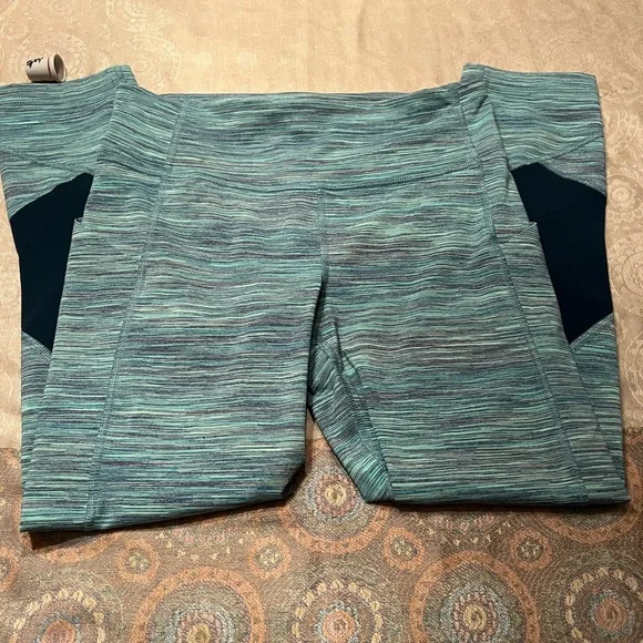 Lululemon Pace Rival Crop - Picture 6 of 7